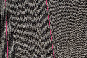 Ковровая плитка Milliken Facet fca137-79 Anthracite Magenta фото  | FLOORDEALER
